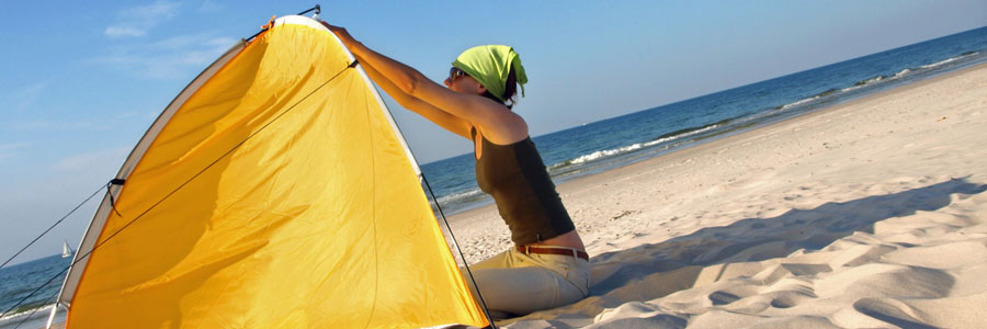 Camping-pieds-dans-l’eau